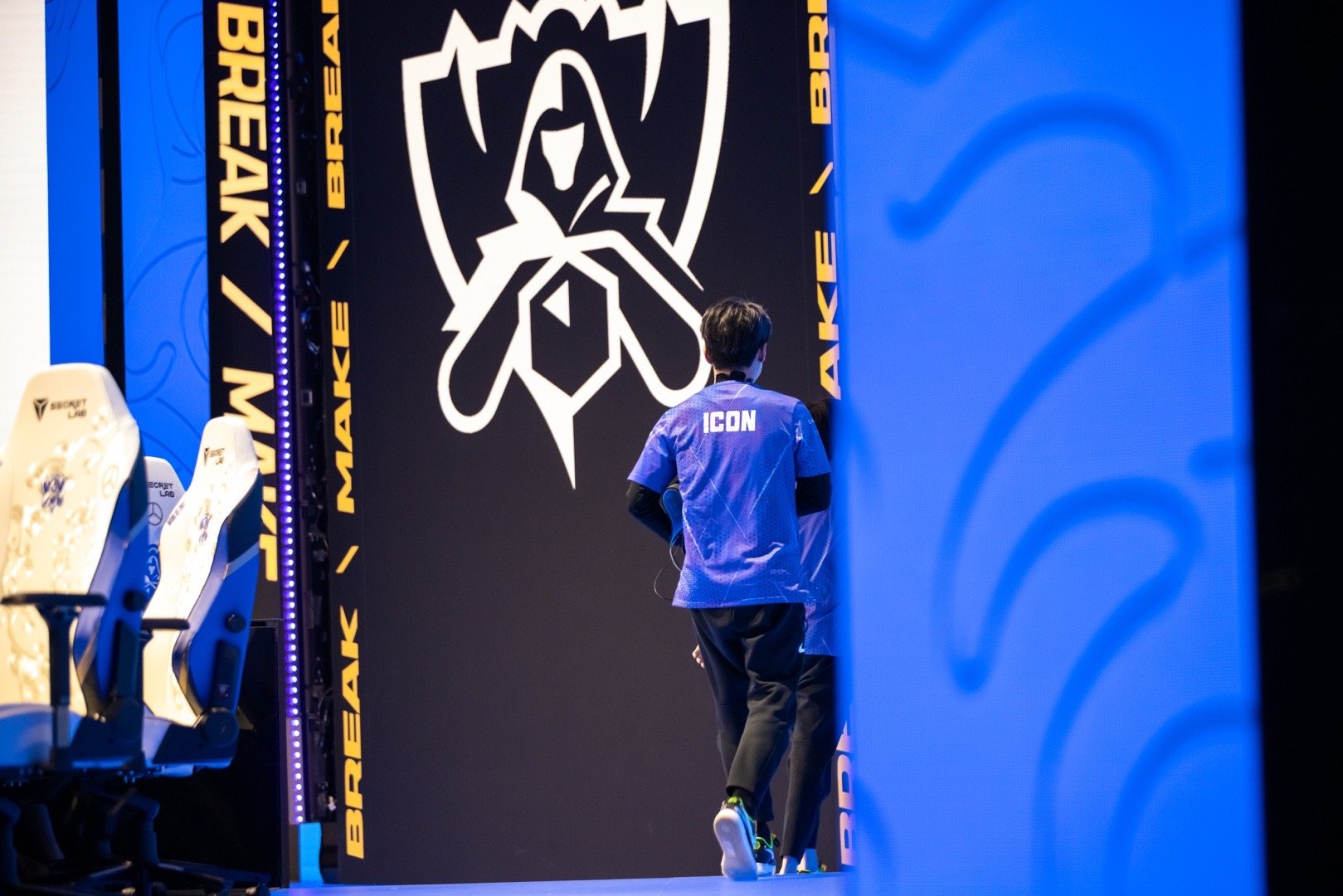 乐鱼体育官网TheShy回归赛场，爆冷首场状态亮眼，切尔西观众沸腾！(2021夏季赛theshy回归吗)