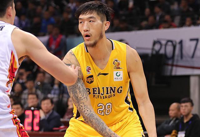 乐鱼体育关于转会期圣安东尼奥马刺备战CBA季后赛；迎来里程碑细节曝光；质疑声仍在；临场指挥获称赞的信息